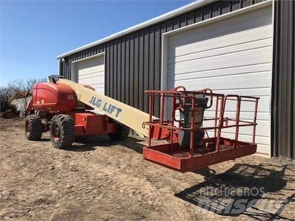 JLG 600S Teleskooppipuominostimet