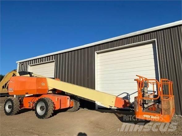 JLG 600S Teleskooppipuominostimet