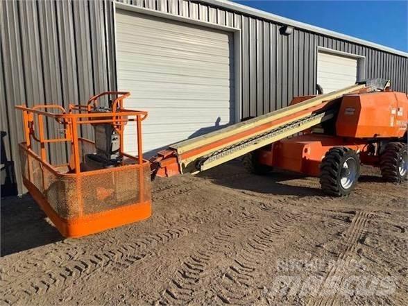 JLG 600S Teleskooppipuominostimet