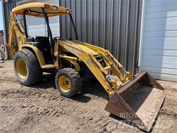 John Deere 110 Kaivurikuormaajat
