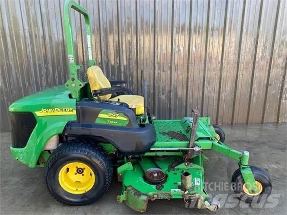 John Deere 997 0-kääntösäde leikkurit