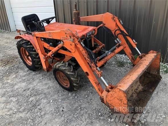 Kubota B7100 Traktorit