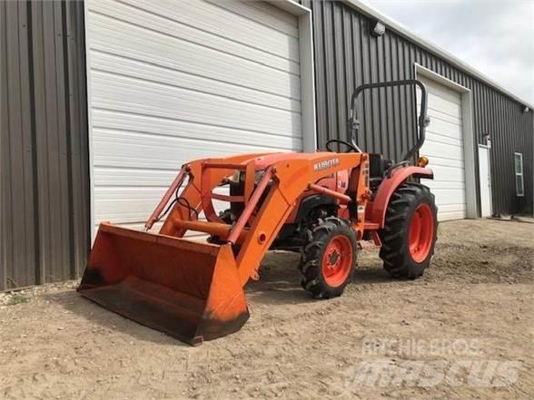 Kubota L3200 Traktorit