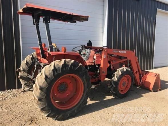 Kubota M4700 Traktorit