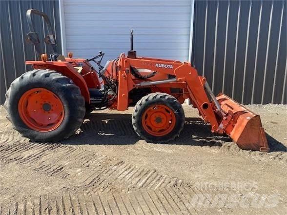 Kubota M4700 Traktorit