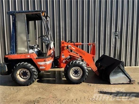 Kubota R420 Pyöräkuormaajat