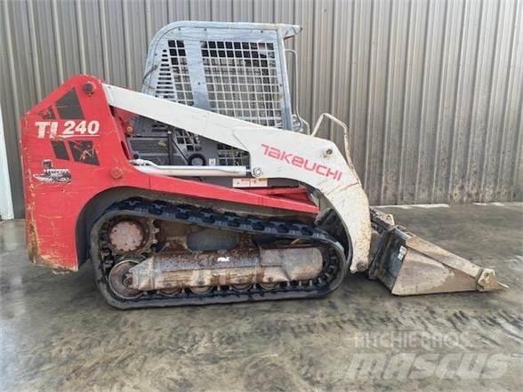 Takeuchi TL240 Liukuohjatut kuormaajat