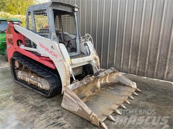 Takeuchi TL240 Liukuohjatut kuormaajat
