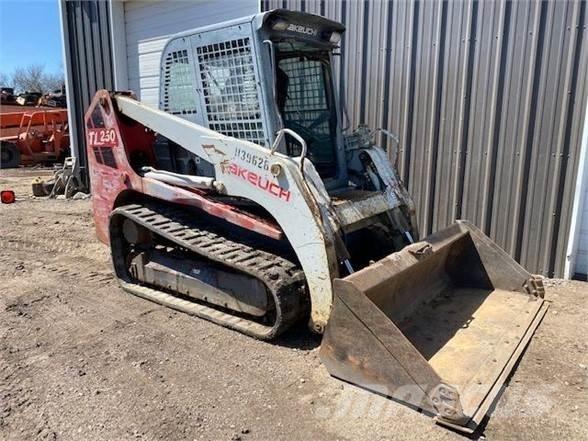 Takeuchi TL250 Liukuohjatut kuormaajat