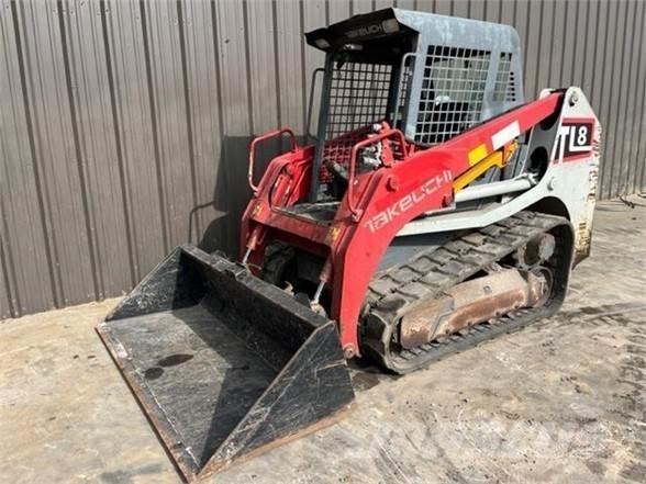 Takeuchi TL8 Liukuohjatut kuormaajat