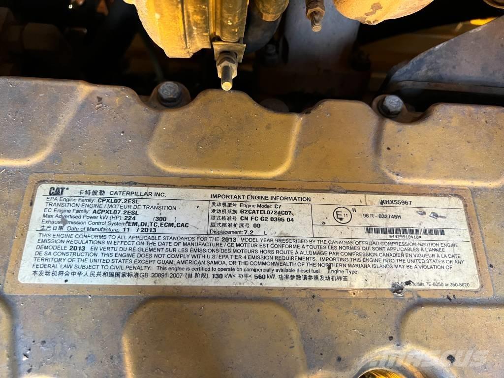 CAT 140M Tiehöylät