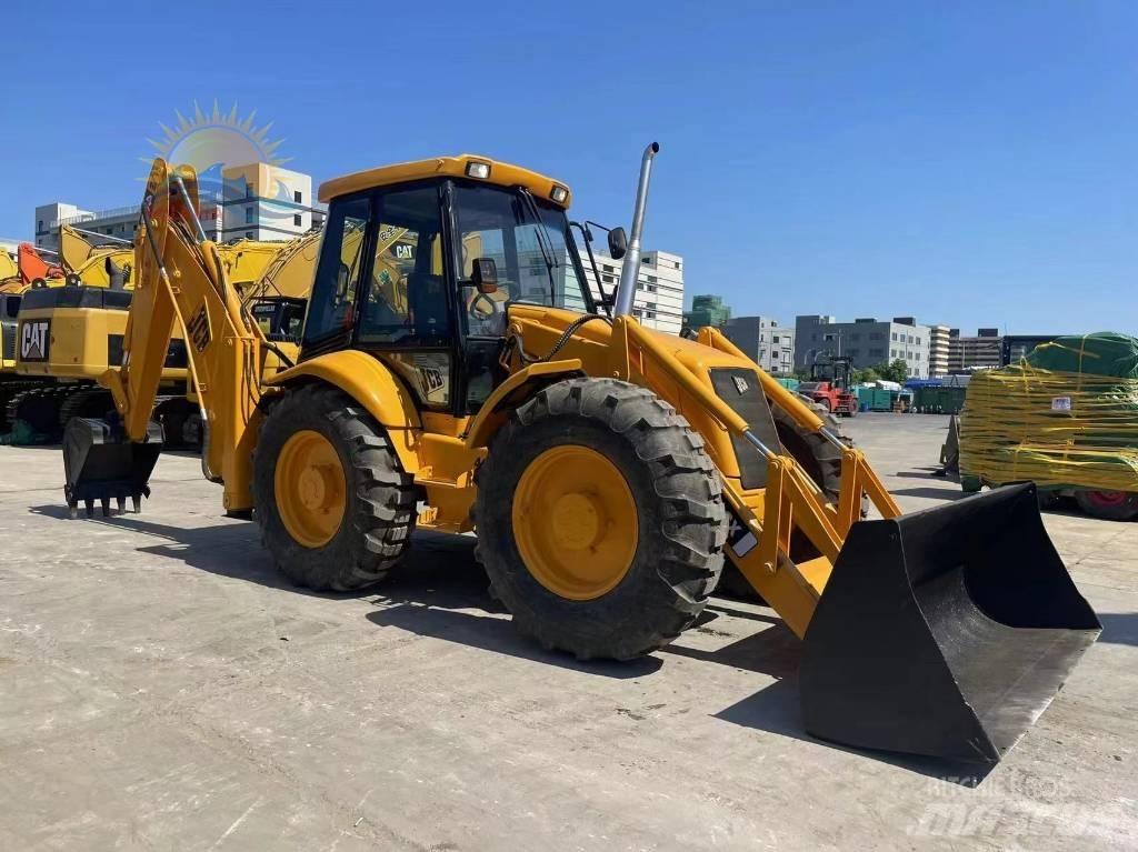 JCB 4 CX Kaivurikuormaajat