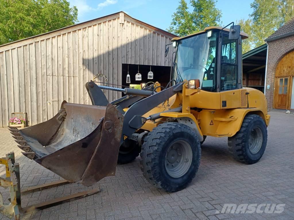 Volvo L 30 B Pyöräkuormaajat