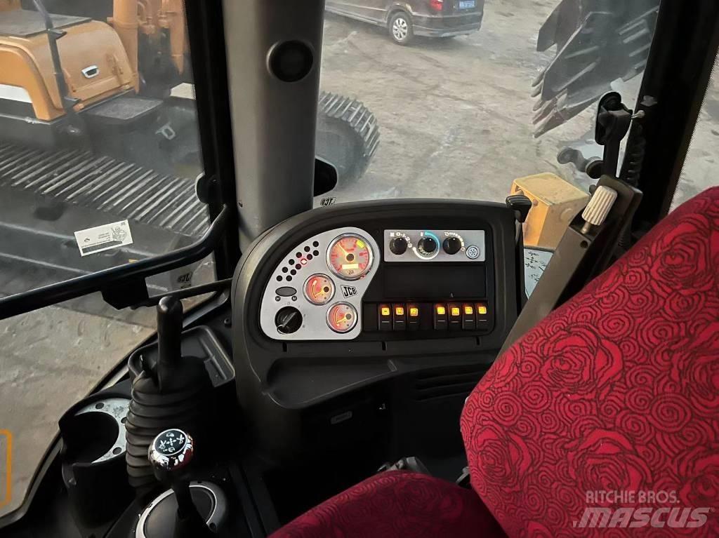 JCB 3CX Kaivurikuormaajat