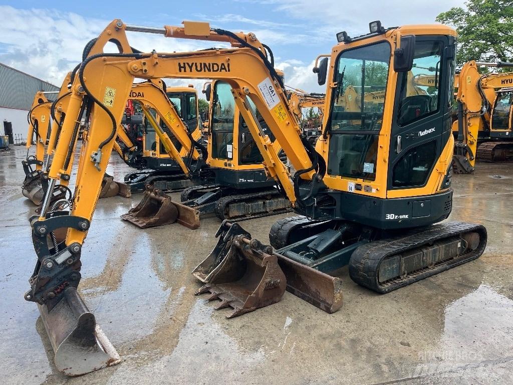Hyundai R30 Z-9AK Minikaivukoneet < 7t
