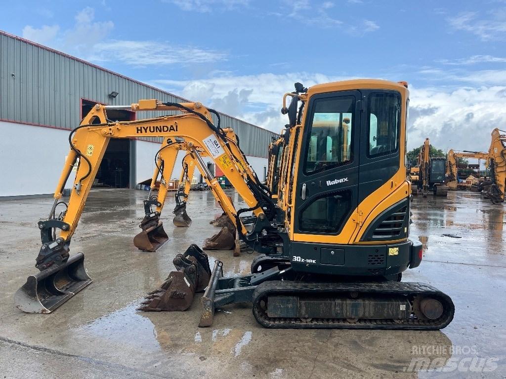 Hyundai R30 Z-9AK Minikaivukoneet < 7t