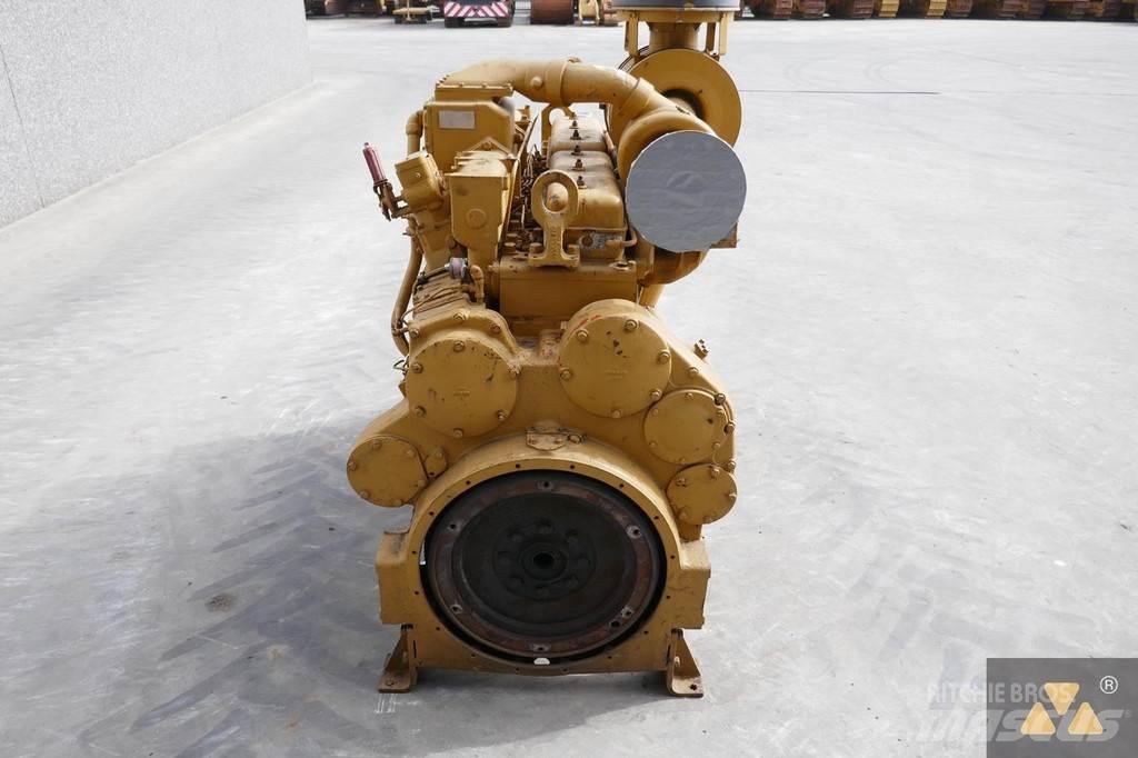 CAT D353E Moottorit