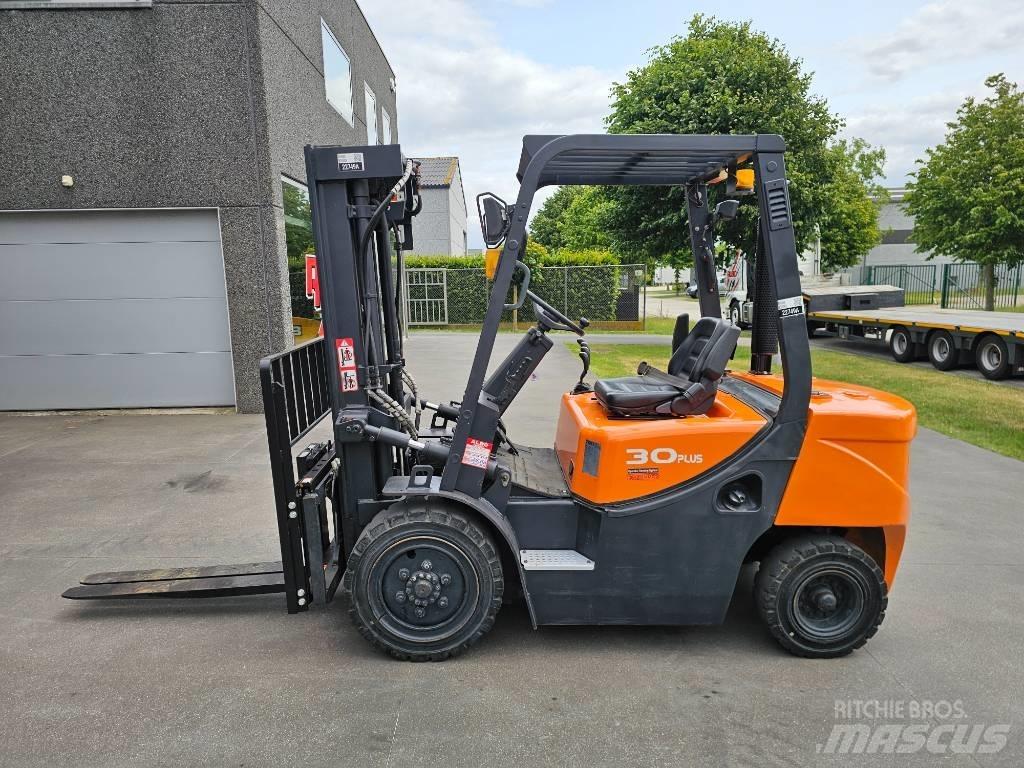 Doosan D 30 G Dieseltrukit