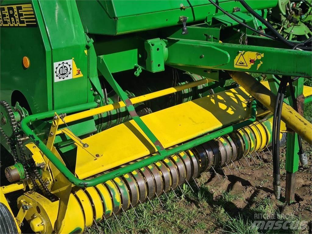 John Deere 590 Pyöröpaalaimet