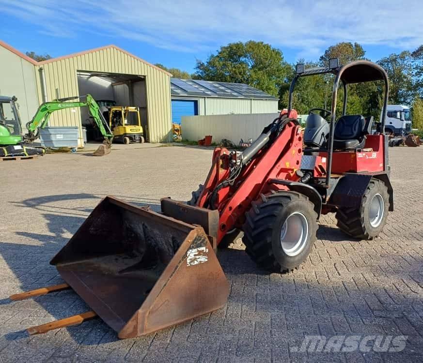 Thaler 2138/K Pyöräkuormaajat