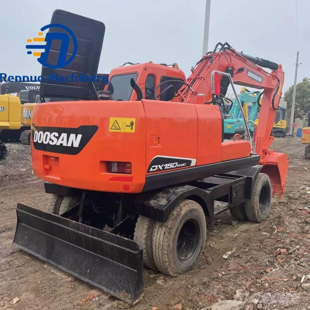 Doosan DX150W-7 Pyöräkaivukoneet
