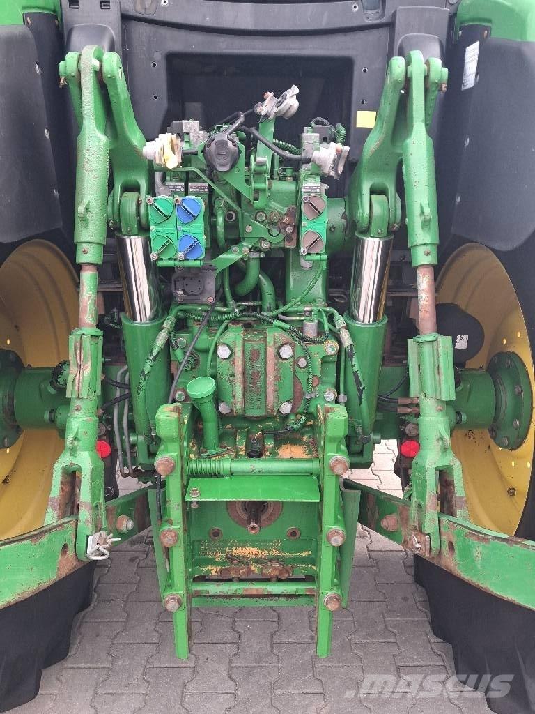 John Deere 6150 R Traktorit
