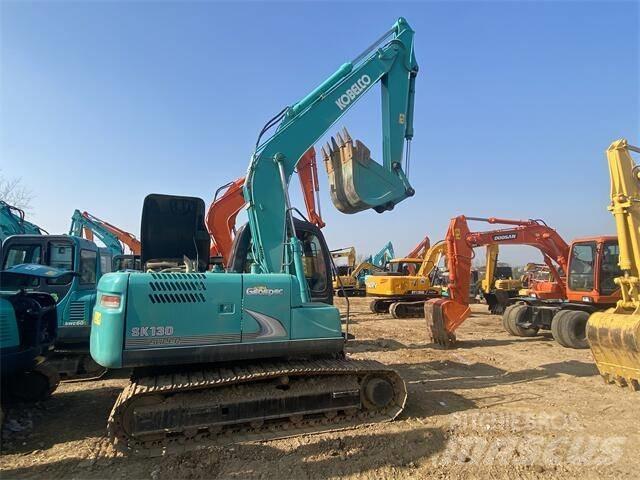 Kobelco SK 130 Midikaivukoneet 7t - 12t