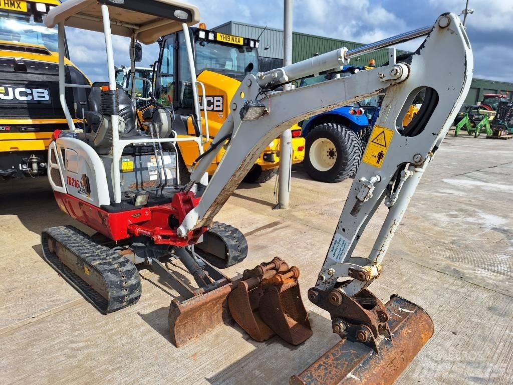 Takeuchi TB216 Minikaivukoneet < 7t