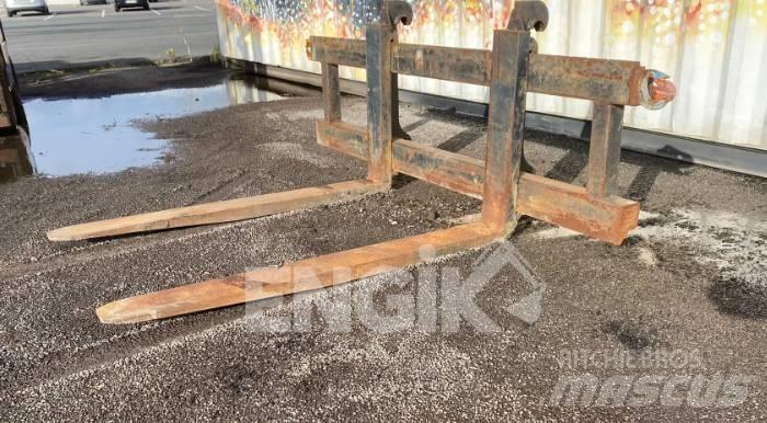 CAT Fourches Pyöräkuormaajat