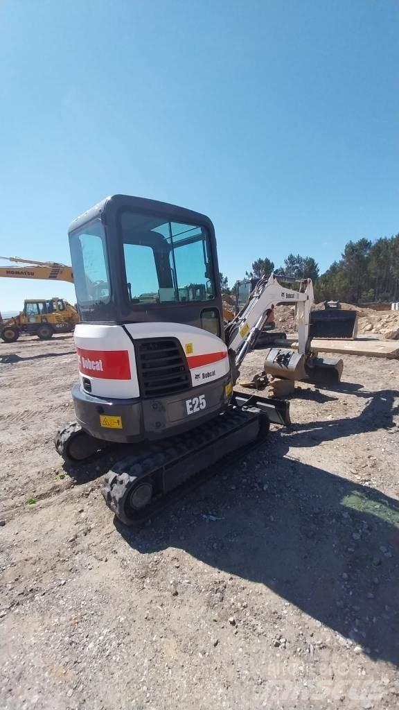 Bobcat E 25 Minikaivukoneet < 7t