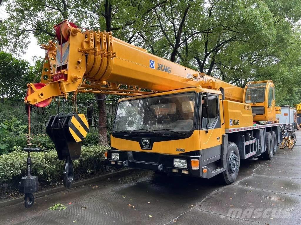 XCMG QY25KC Mobiilinosturit