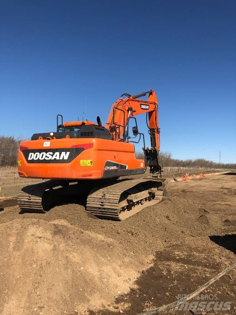 Develon DX225LC-5 Telakaivukoneet