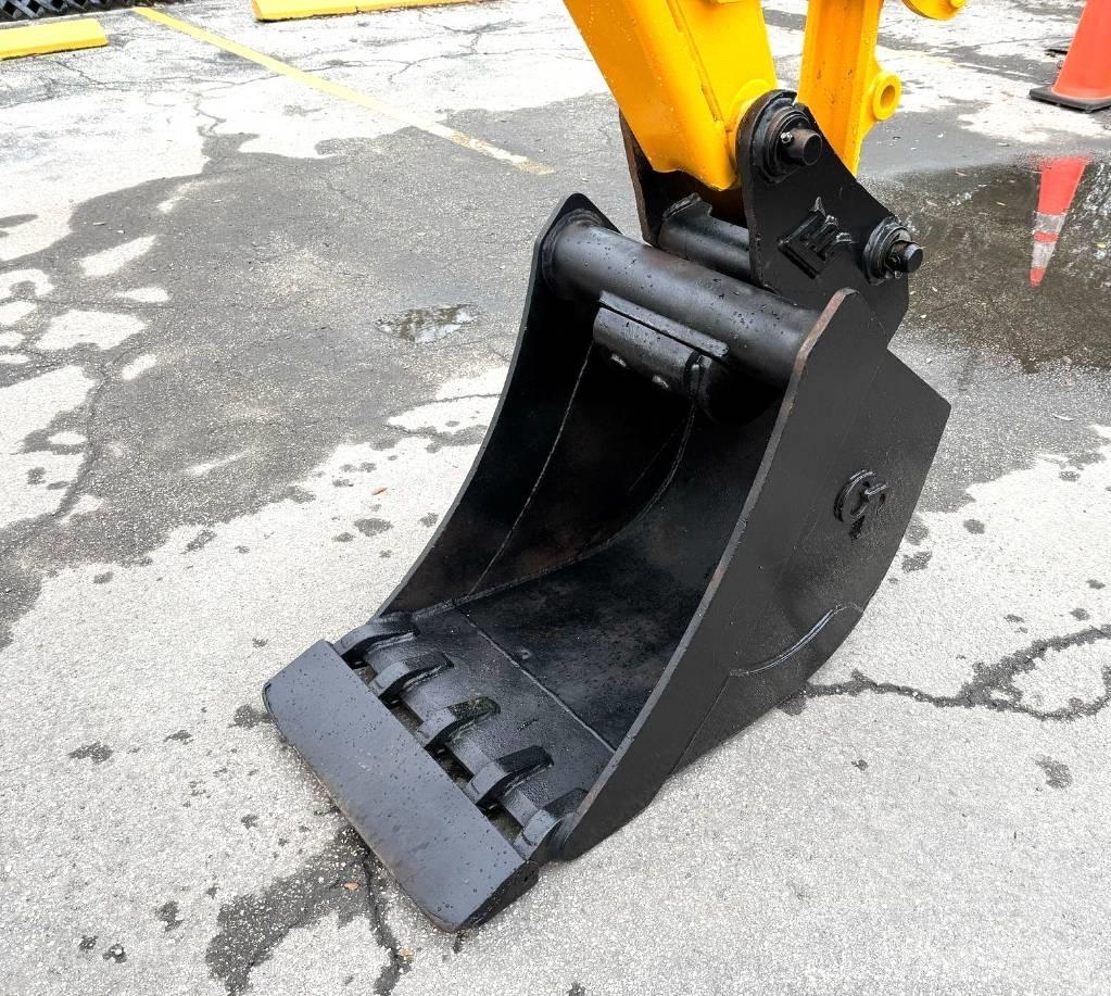 JCB 3 CX Kaivurikuormaajat