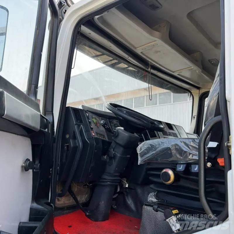 Shacman F 3000 Sora- ja kippiautot