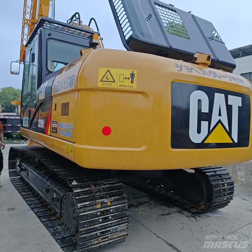 CAT 320 Telakaivukoneet