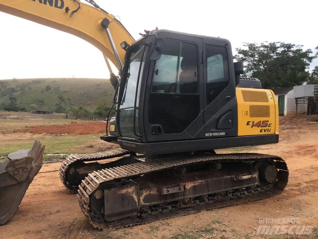 New Holland E 145 Telakaivukoneet