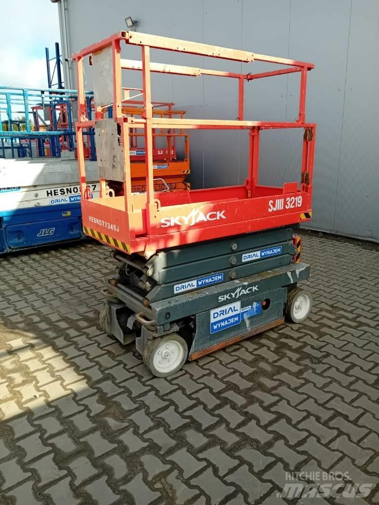 SkyJack 3219 Saksilavat