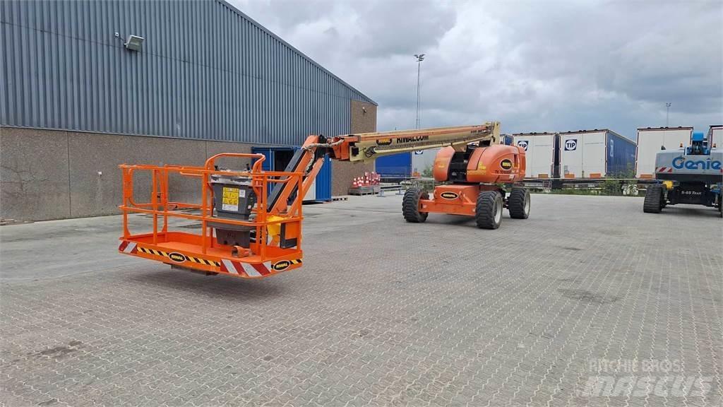 JLG 860SJG Teleskooppipuominostimet