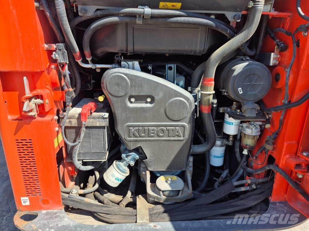 Kubota SSV 65 Liukuohjatut kuormaajat