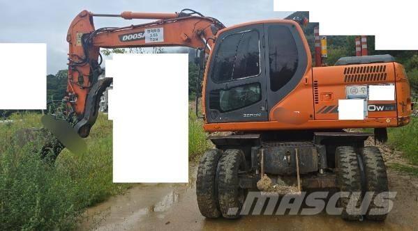 Doosan DX 140 W Pyöräkaivukoneet