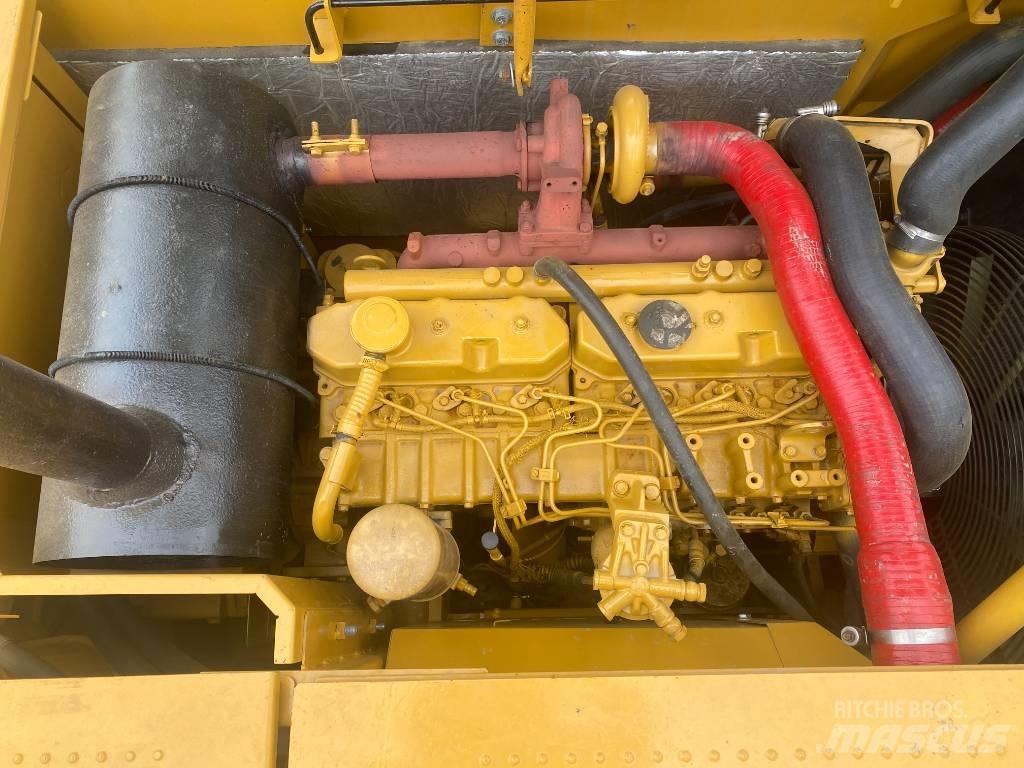 CAT 320 D Telakaivukoneet