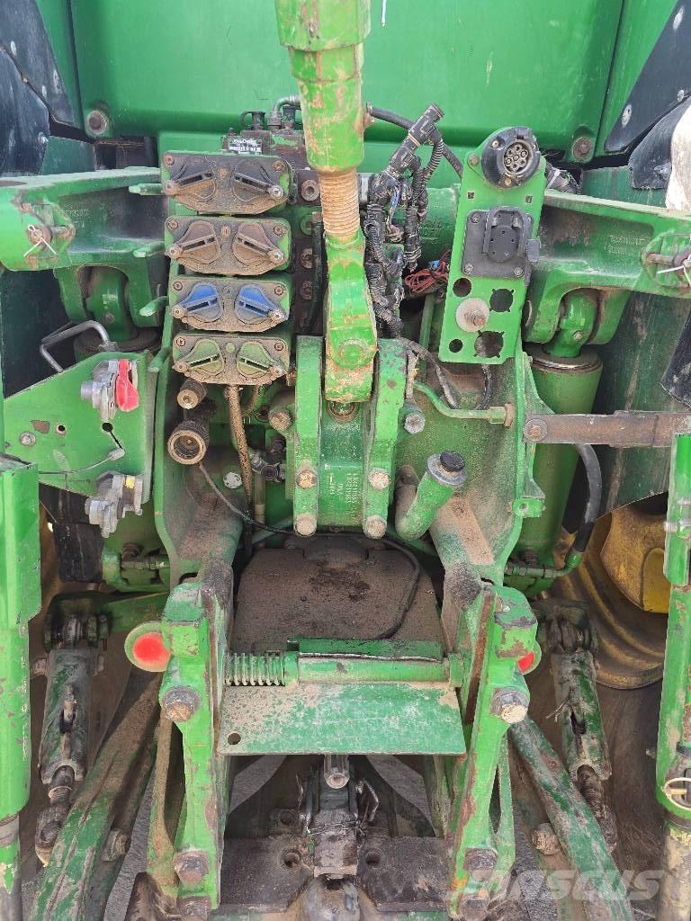 John Deere 8345 R Traktorit