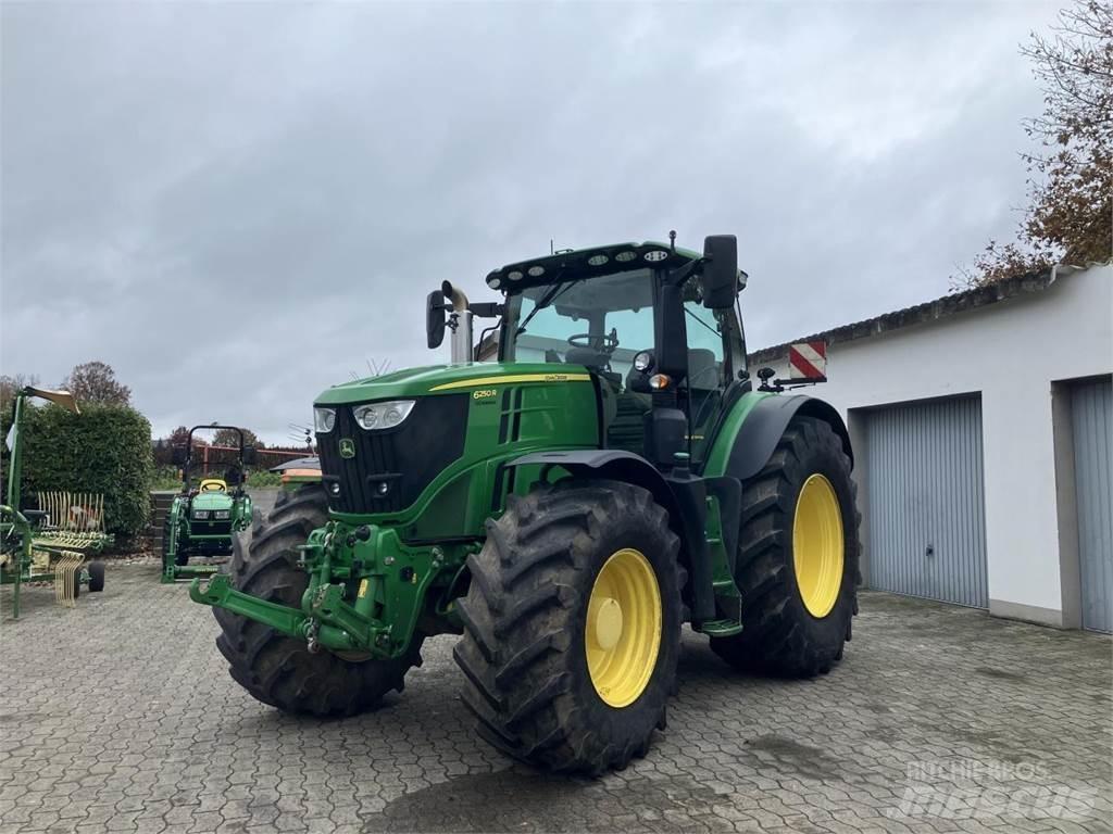 John Deere 6250R Traktorit