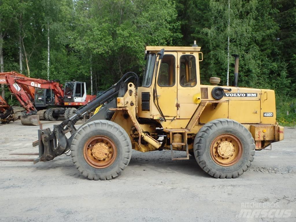 Volvo BM 4300 4x4 Pyöräkuormaajat