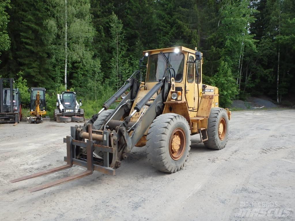 Volvo BM 4300 4x4 Pyöräkuormaajat
