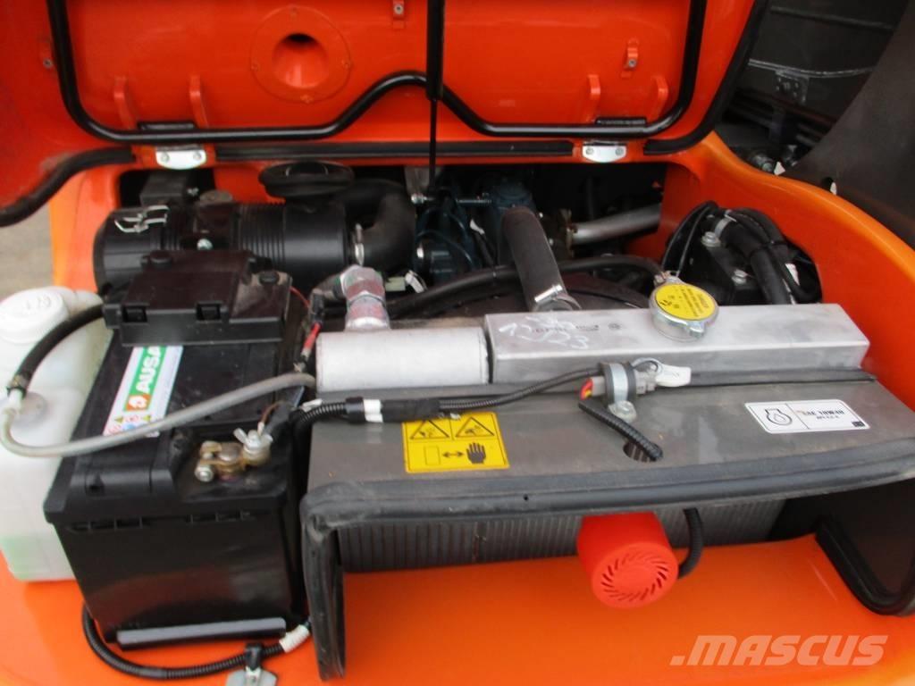 Ausa T144 HX4 (229) Kurottajat