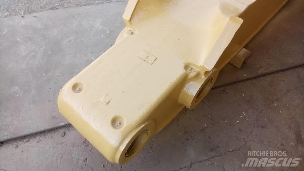 CAT 245 Puomit