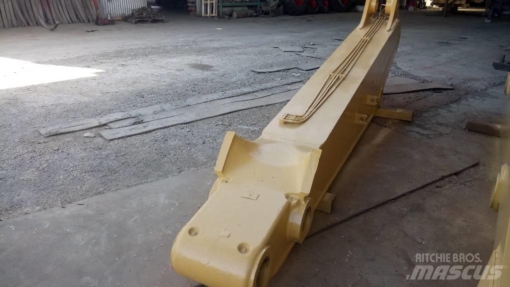CAT 245 Puomit