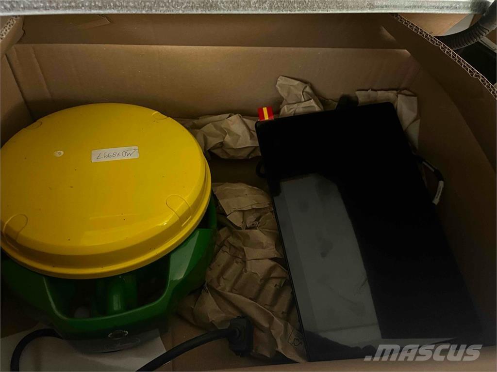 John Deere 6R 250 Traktorit