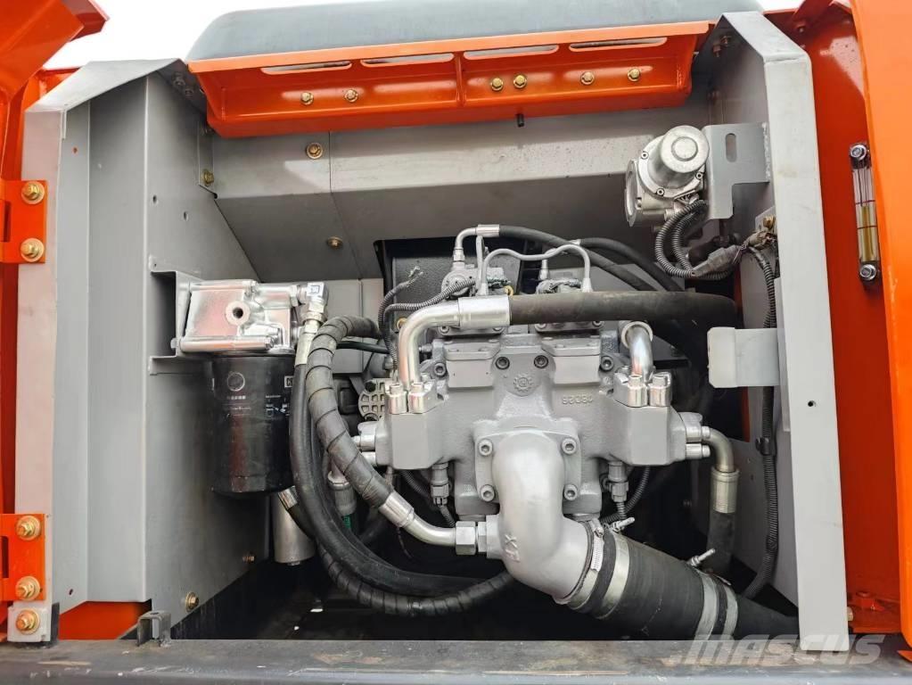 Hitachi ZX 200-6 Telakaivukoneet